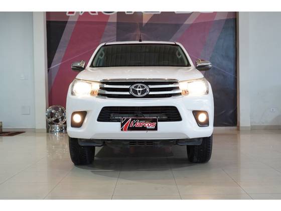 TOYOTA HILUX 2.8 SRV 4X4 CD 16V DIESEL 4P AUTOMÁTICO